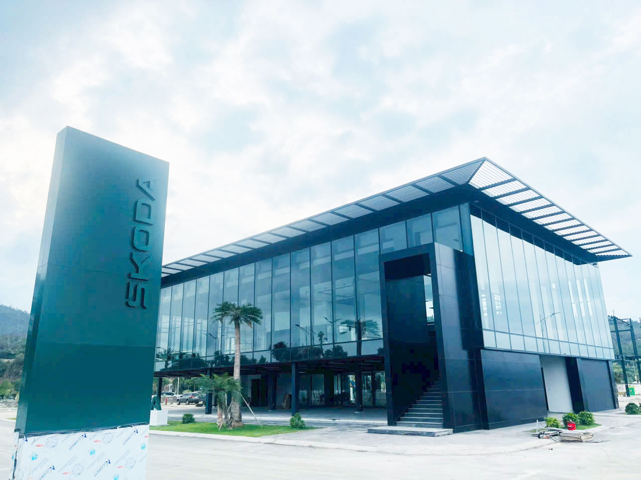 ACGPACIFIC phát triển mô hình thi công nhôm kính trọn gói tại Việt Nam.